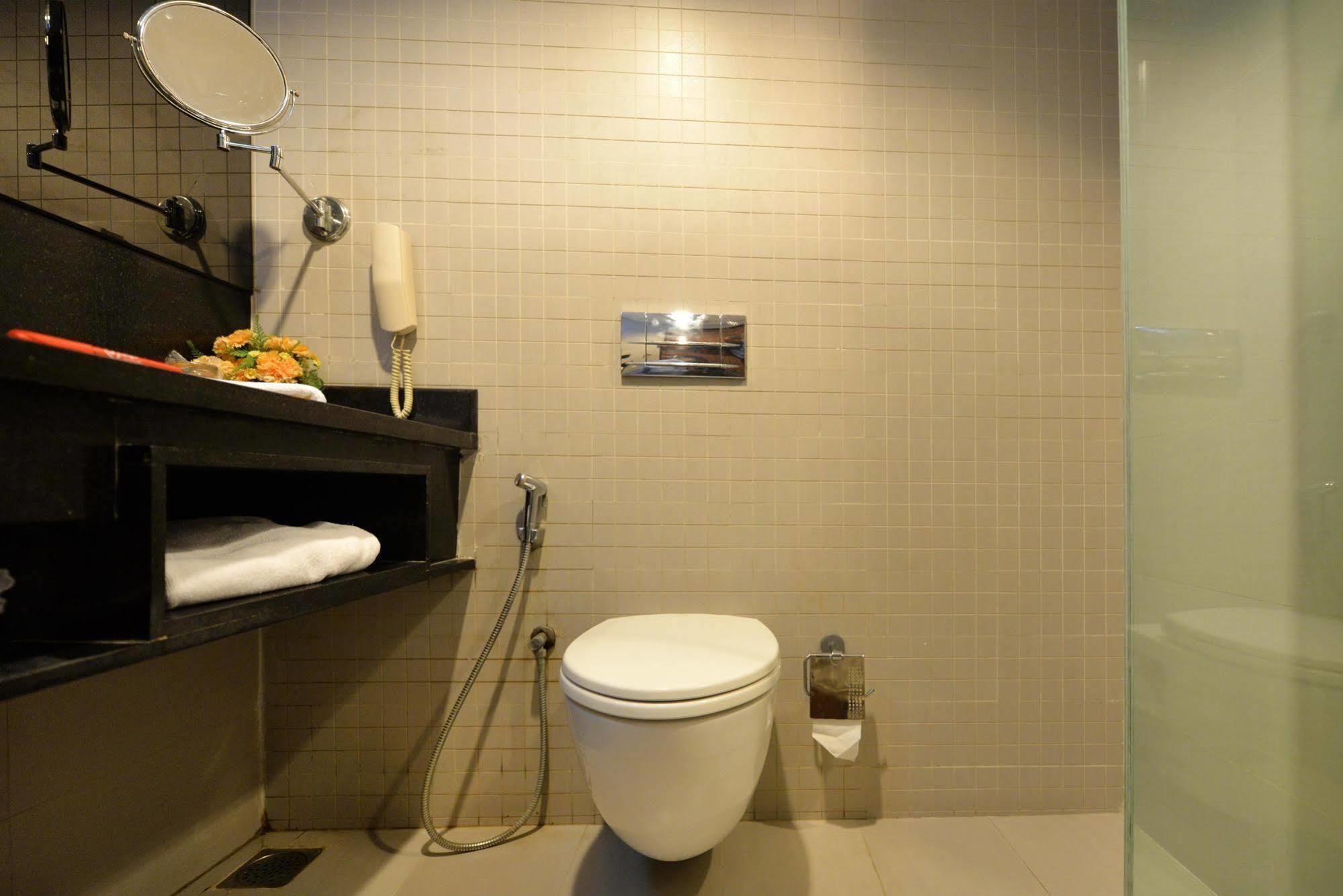The Kay Hotel Vidzsajavádá Kültér fotó